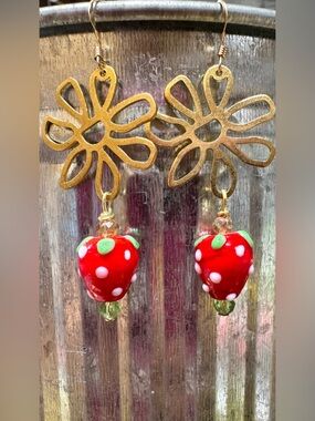 ✨Strawberry & Flower Dangle Earrings | 14K Gold-Filled Lampwork Glass/Handmade